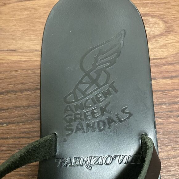 Ancient Greek NWOT Victoria Handmade Sandal. Black Leather with Flowers. Size 37 - Picture 5 of 8